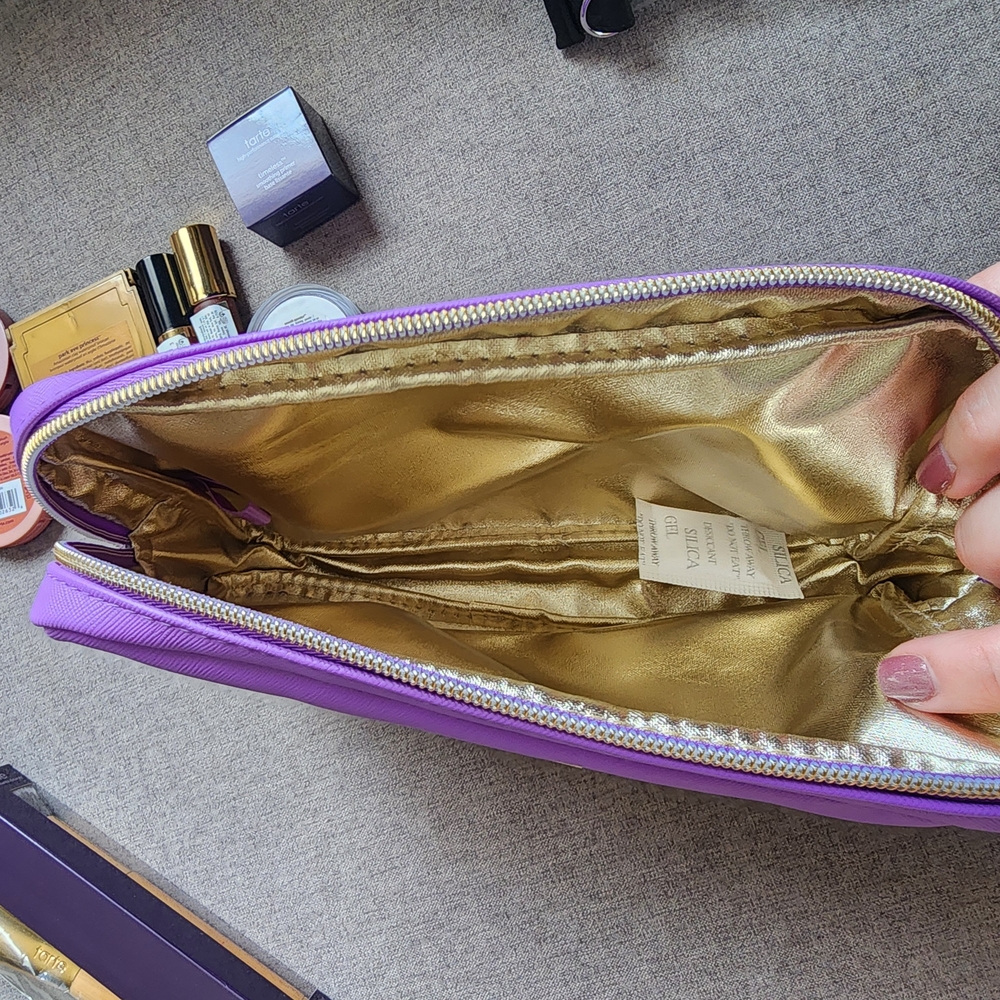 Tarte Purple Makeup Bag Set - Picture 8 of 8